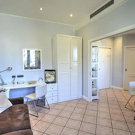 아파트 Sleeps 2 Wifi 상트아그넬로